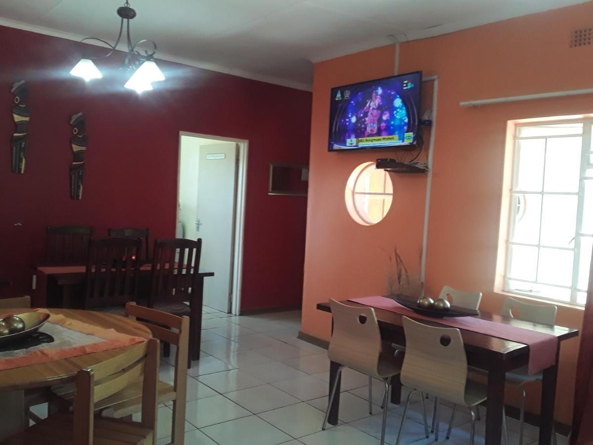 Vuya Nathi Bed And Breakfast Manzini Exterior foto